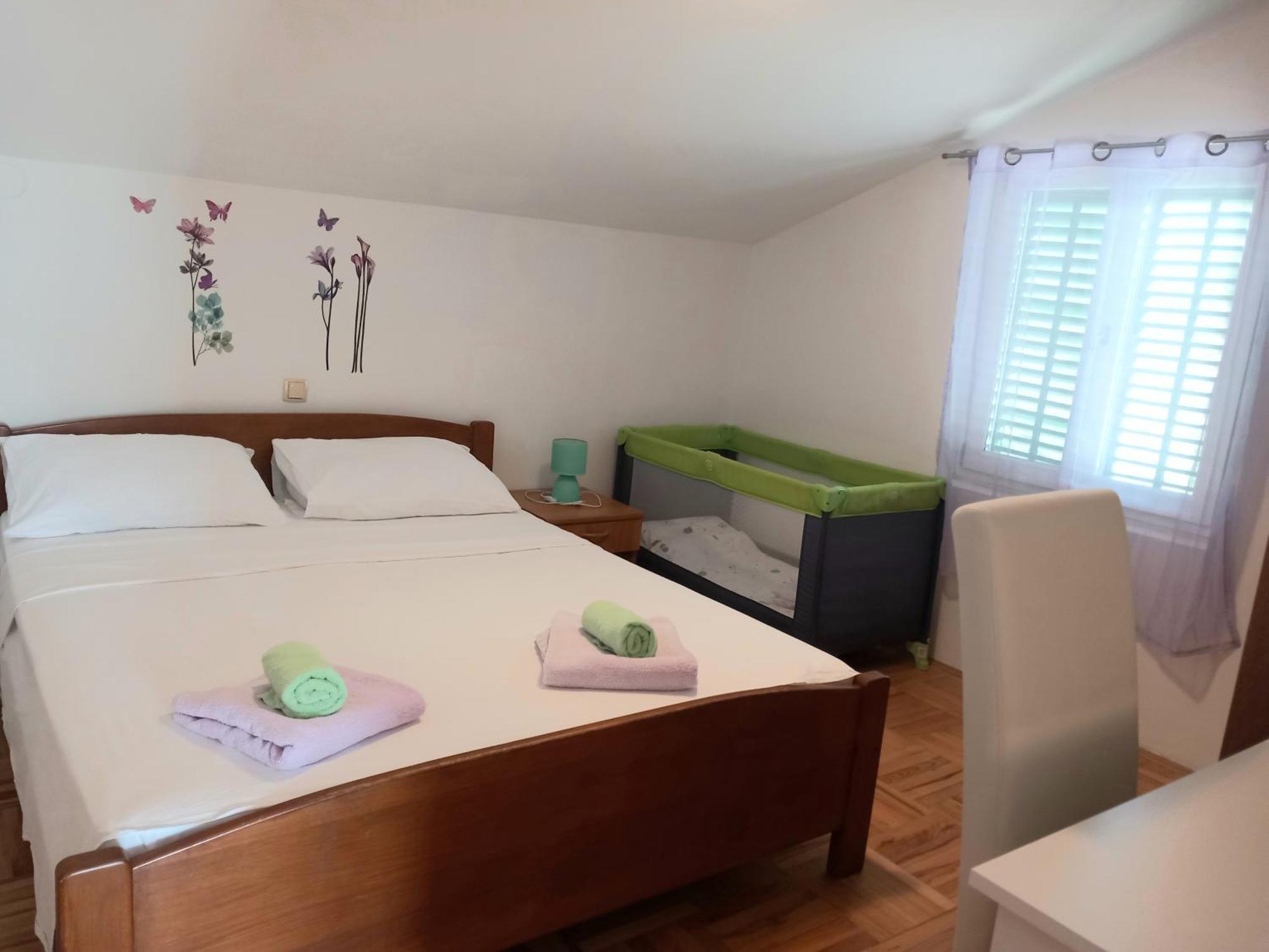 Apartments Mira ロパール エクステリア 写真